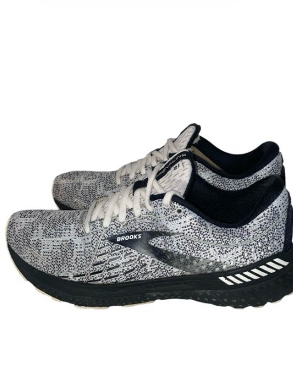 Brooks Adrenaline GTS 21 Women’s running sneakers. Size 10 B Medium. Pre owned